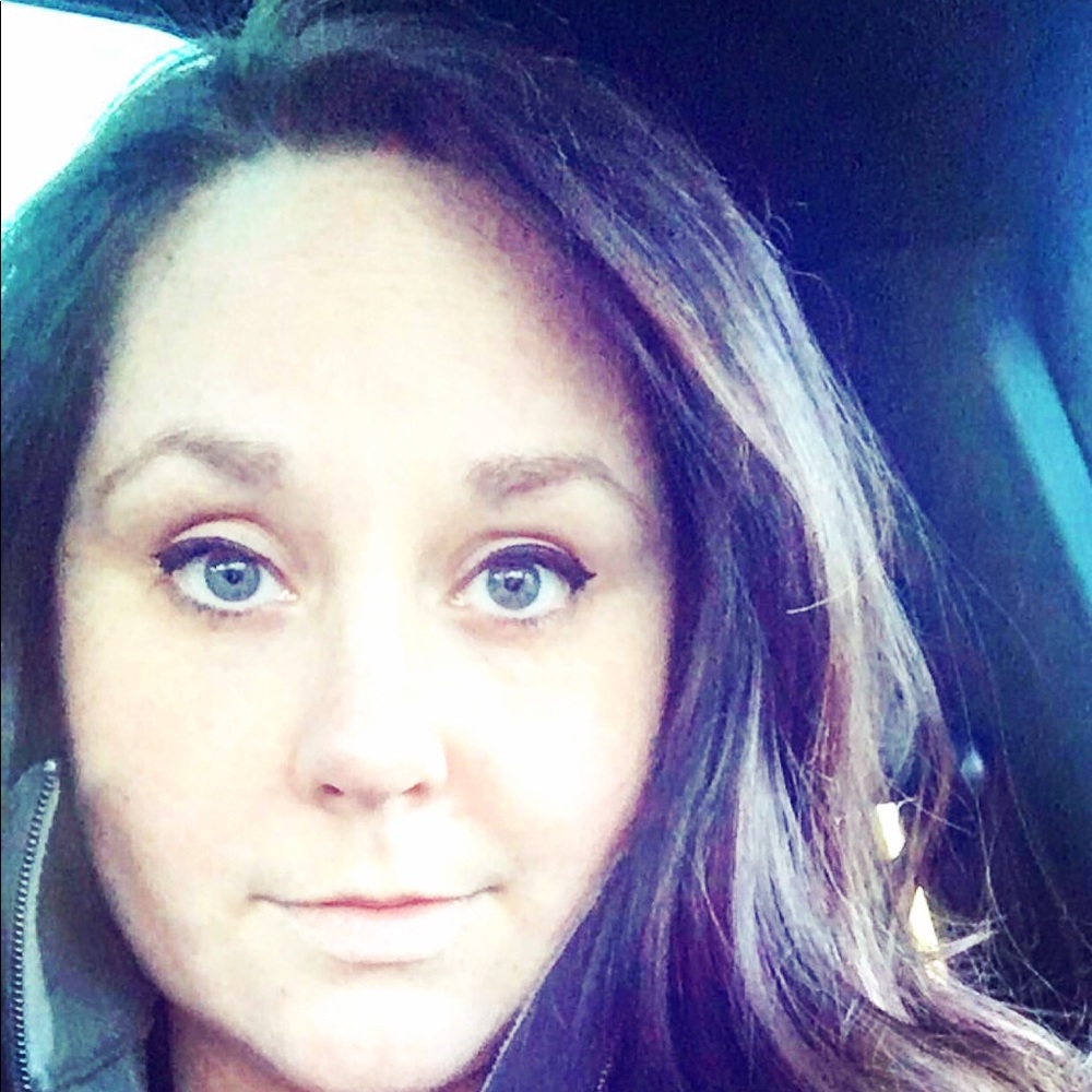 Meet your Posher, Carrie